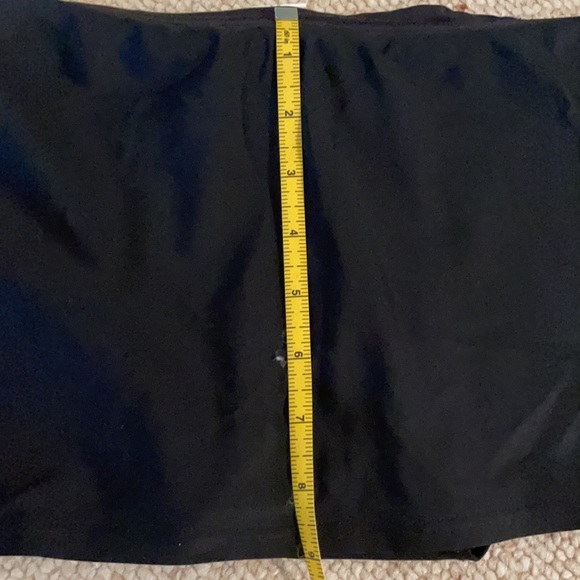 Black swim skirt size 8 / medium - Picture 5 of 6